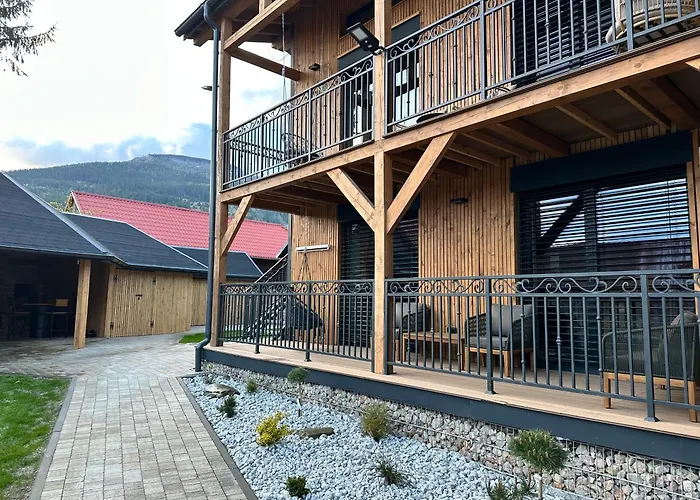 Luxusny S Velkou Terasou Apartamento *